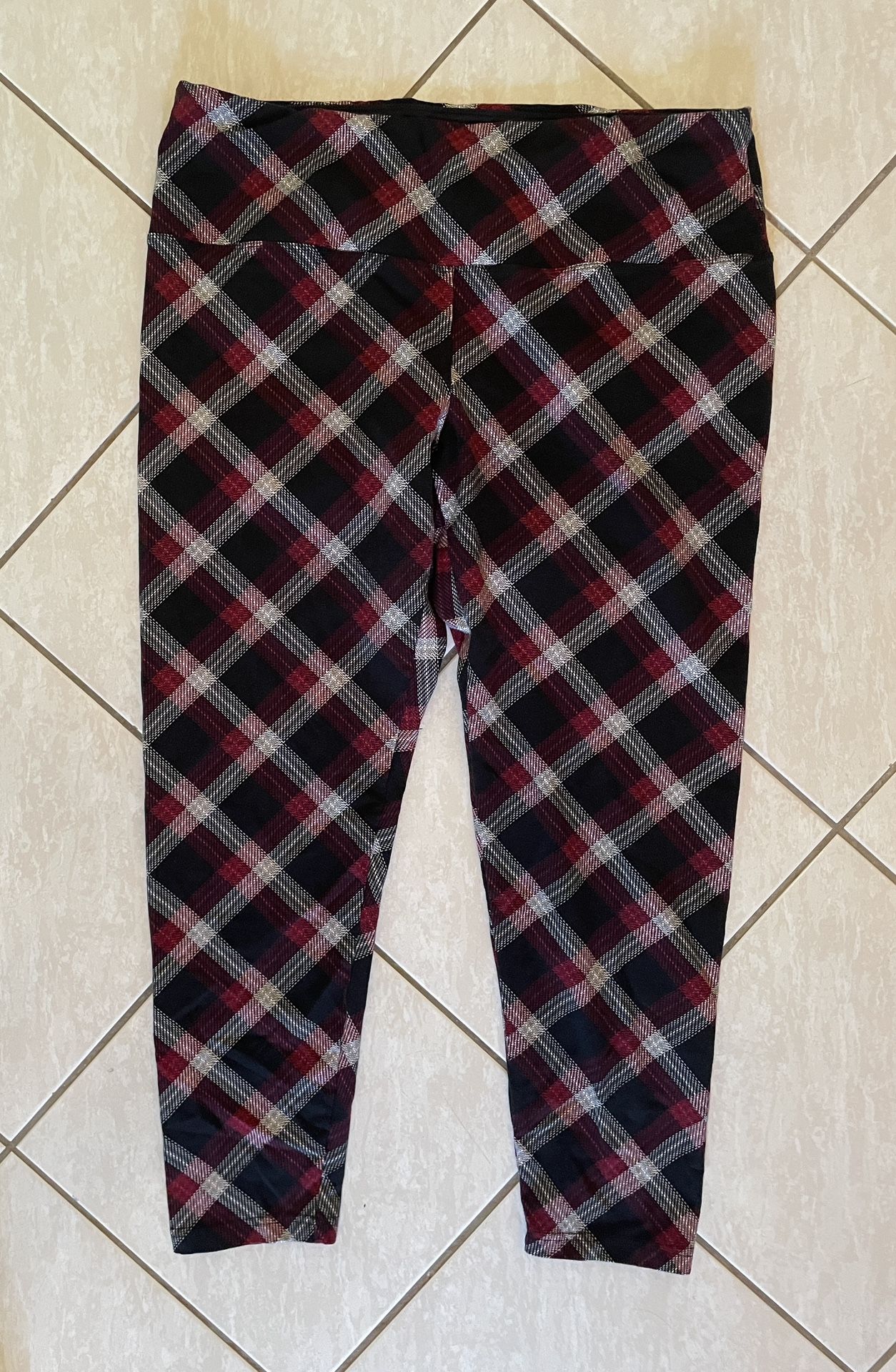 SUAVE Women's size 1X RED BLACK White Plaid TUMMY CONTROL ankle LEGGINGS