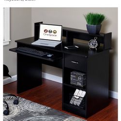 One space rectangular computer Desk (used) Great Condition