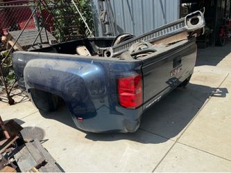 2016 GMC dually long bed