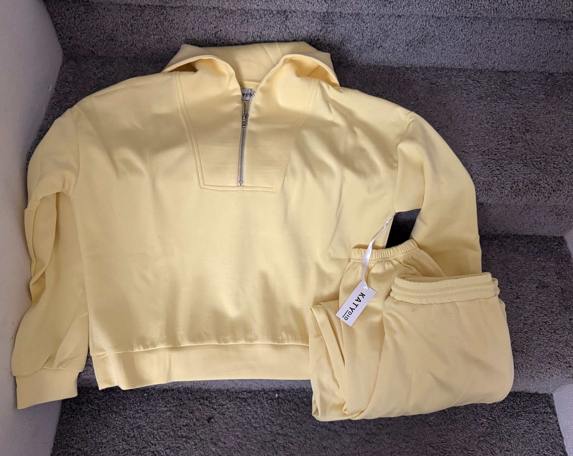 2 piece set - size medium