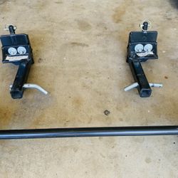 Towing Hitch Bar With Trailer Hitch Assembly 