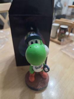 Dodgers Yoshi bobblehead