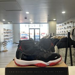 Brand New Jordan 11 Retro Playoffs Bred Size 10