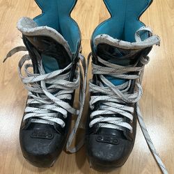 Baue roller skates used