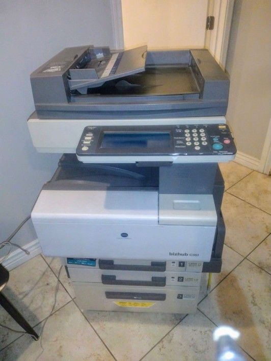 Multifunction Printer by Konica Minolta - Bizhub C351 - MFP / Print / Copy / Scan / Fax