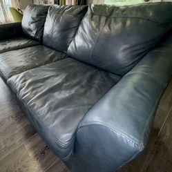 GREAT LEATHER COUCH