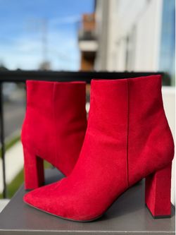 High heels shoes / boots