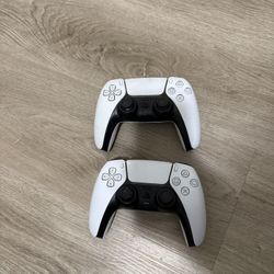 PS5 Controllers 