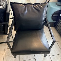 Lounge Modern Chairs And Side Tables 