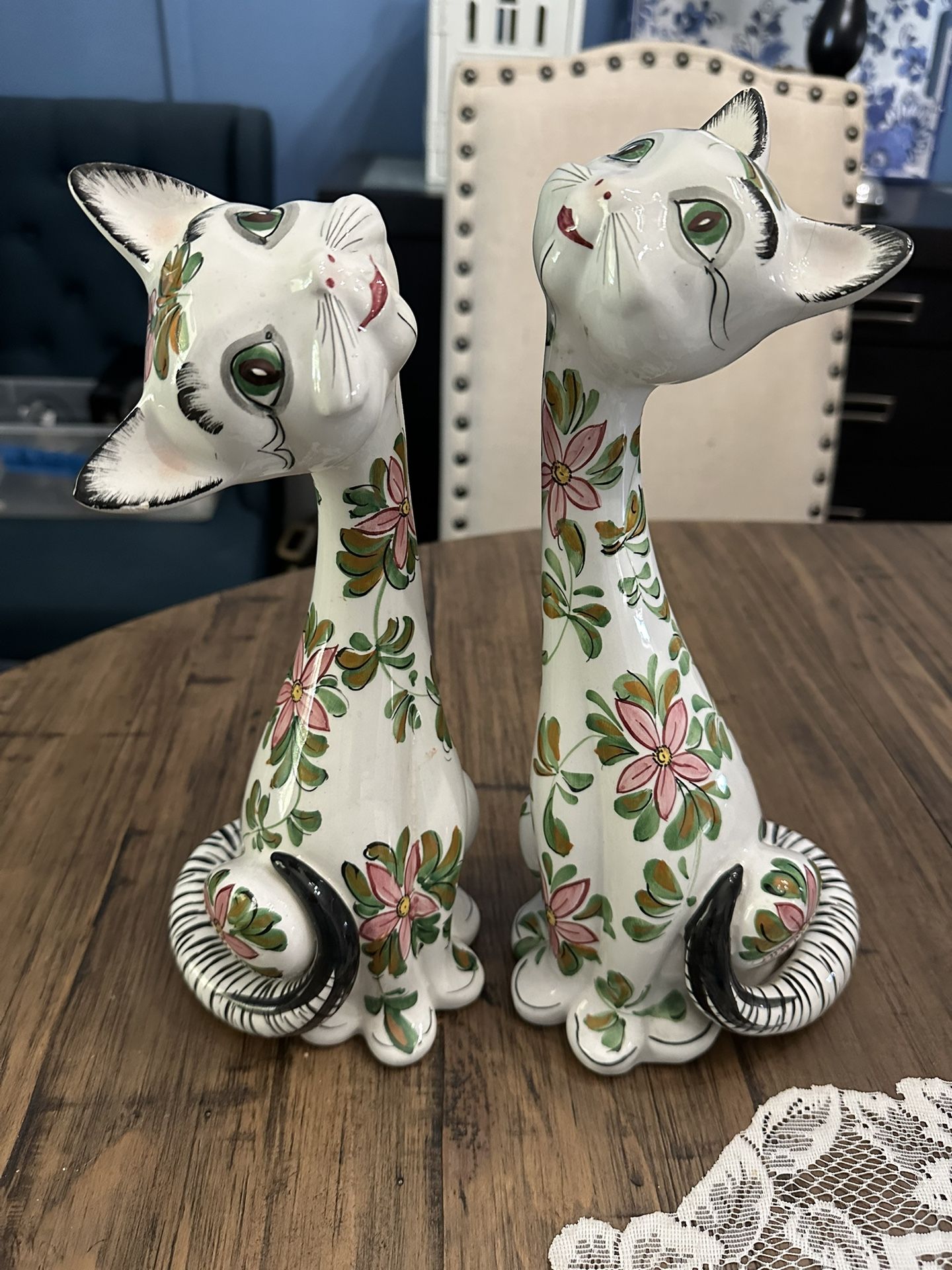 Vintage Long Neck Italy Cats