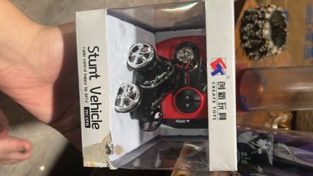 Micro stunt vehicle