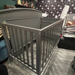 Oxford Baby Pearson Crib & Changee