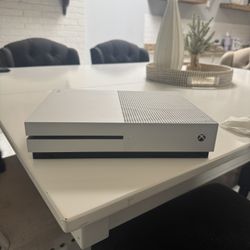 Xbox One S