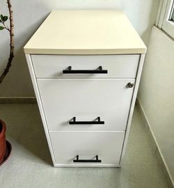 File cabinet