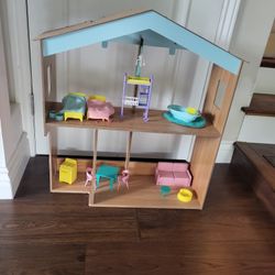 KIDKRAFT DOLLHOUSE