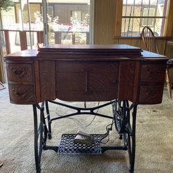 Antique Singer Table Sewing Machine 