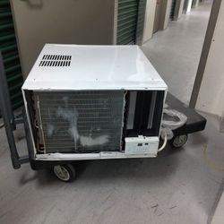 LG Window Air Conditioner/ Without Front Cover, With 220 Plug