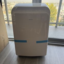 AC Portable- insignia - New 