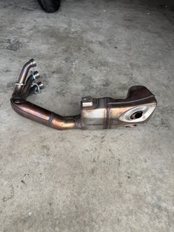 Yamaha MT09 stock exhaust (fourth generation, 2024-on)