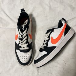 Nike Court Borough Low2