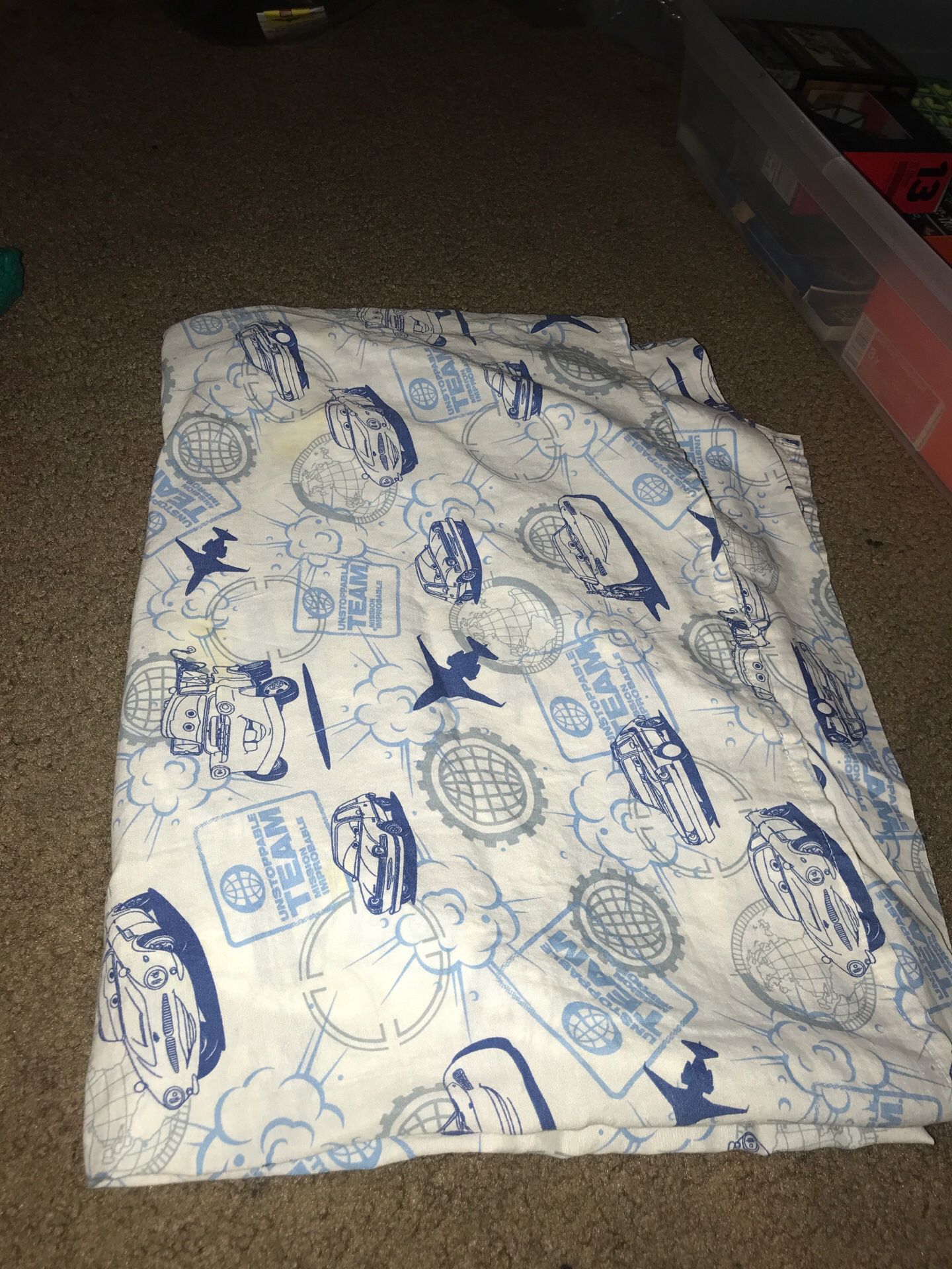 Toddler bed sheet