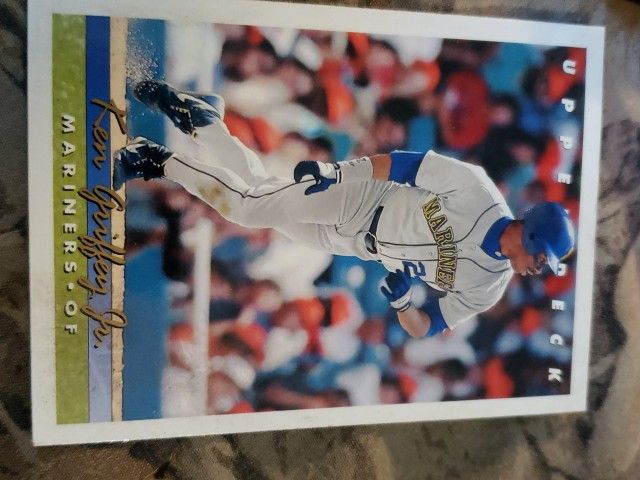 Ken Griffey Jr Baseball Card
