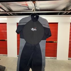 NEW Large Wetsuit