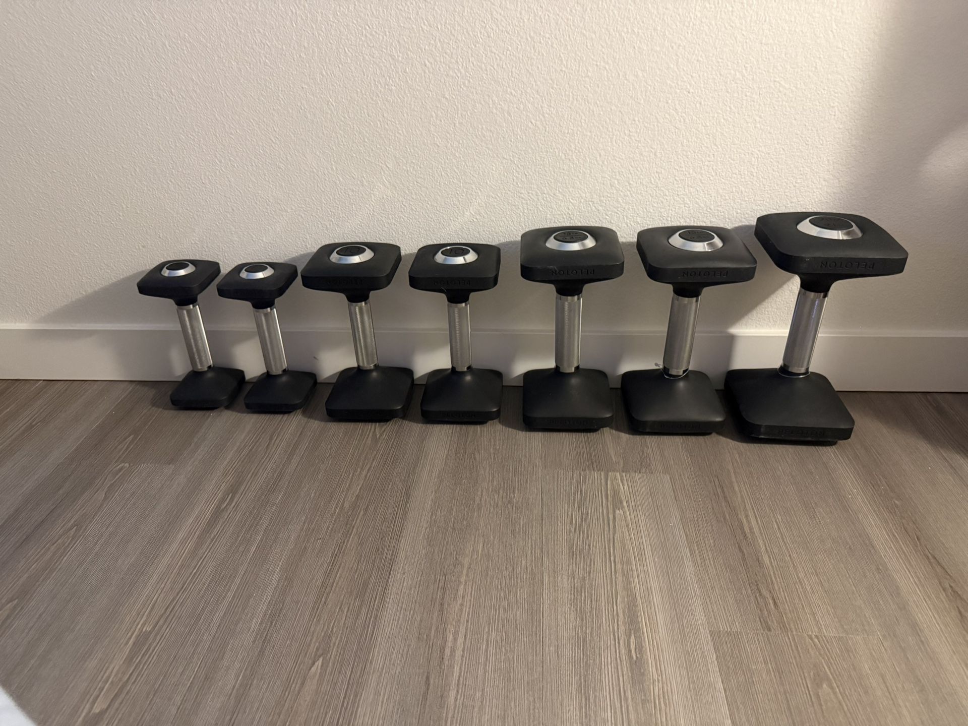 Peloton Dumbbell Hand / Free Weight 20, 15, 10, 5 Lbs Pounds 
