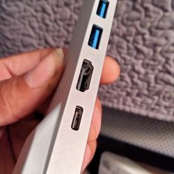 Usb C Hub For A Apple MacBook 