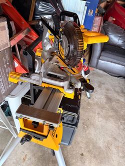 Dewalt saw