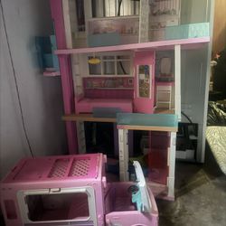 Barbie Dream House 