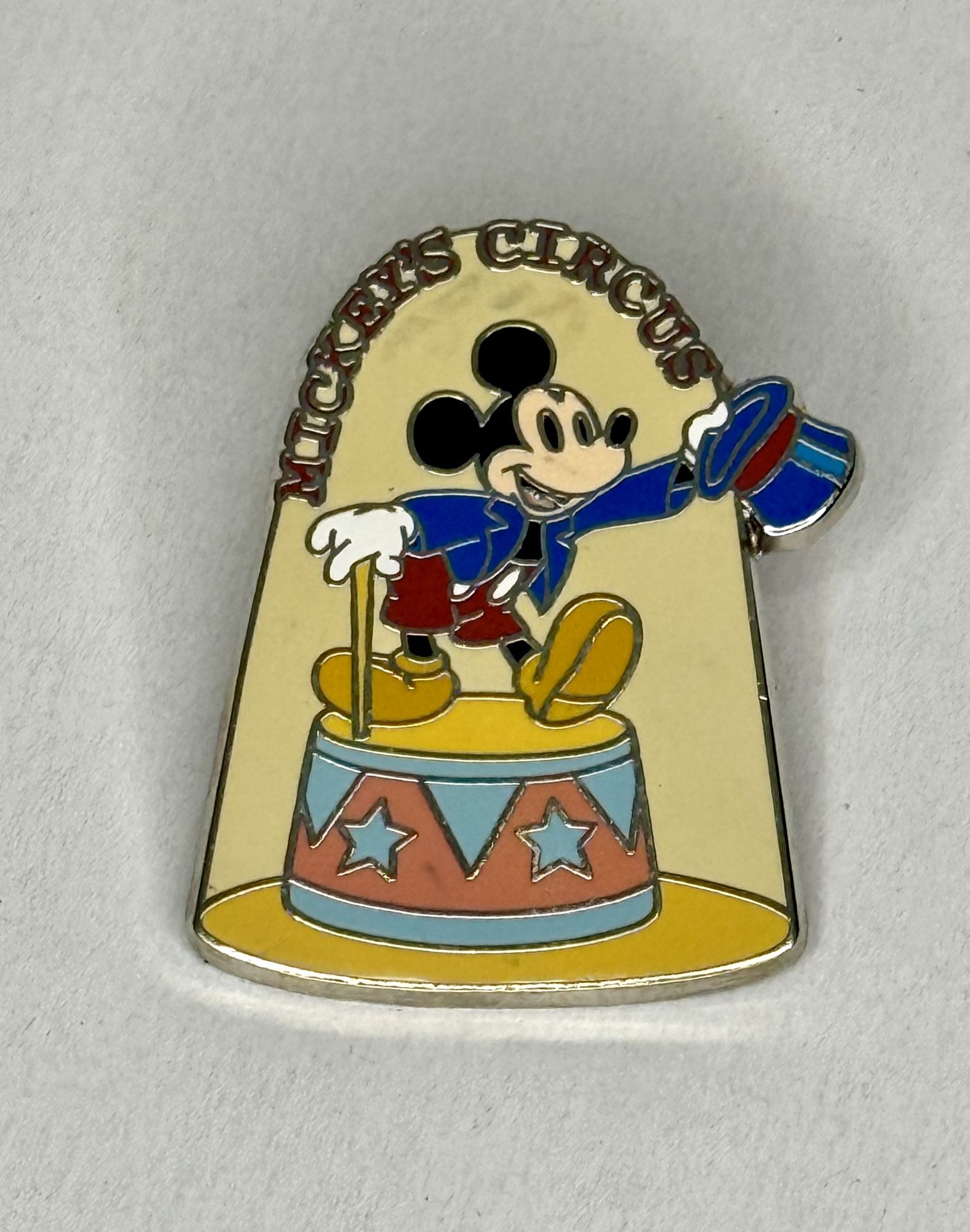 Disney Pin Mickey Mouse Circus Ring Leader Big Top Hat Classic Master Ceremonies
