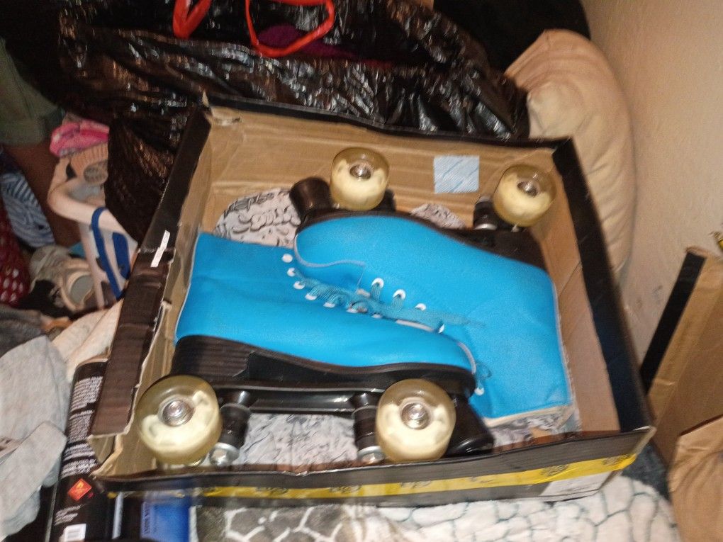 Nice Barely Used Skates