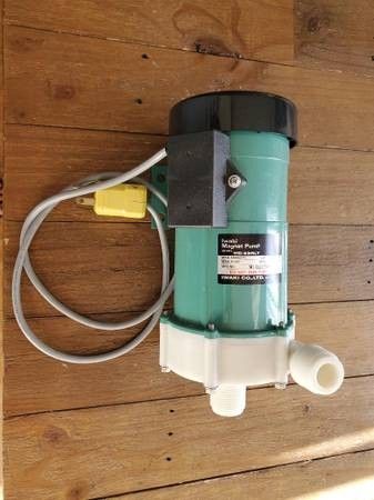 Iwaki MD55RLT Water Pump