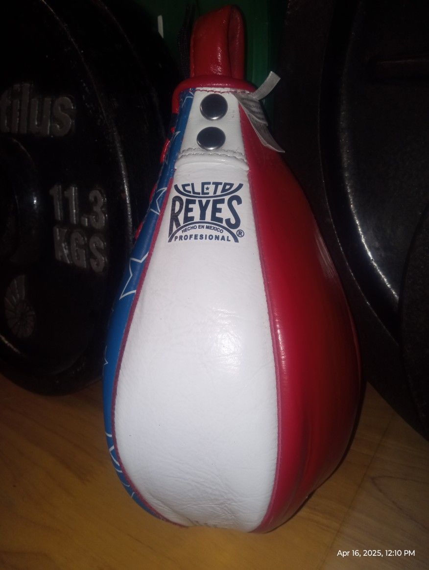 Cleto Reyes Small Speed Bag
