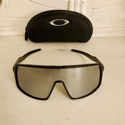 New Polarized Oakley Sutro With Changeable Lenses 
