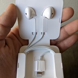 New iPhone Earbuds 