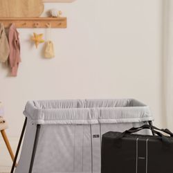 BabyBjorn Travel Crib Light BabyBjörn