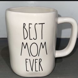 Rae Dunn “BEST MOM EVER” White Mug