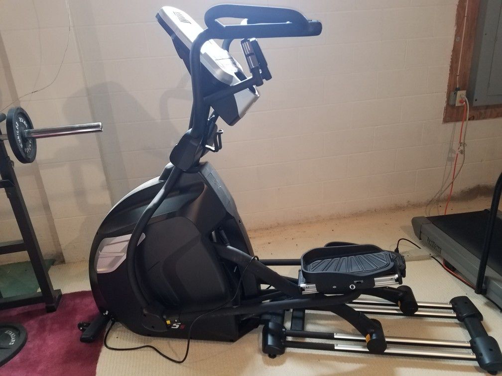 Sole E95s elliptical