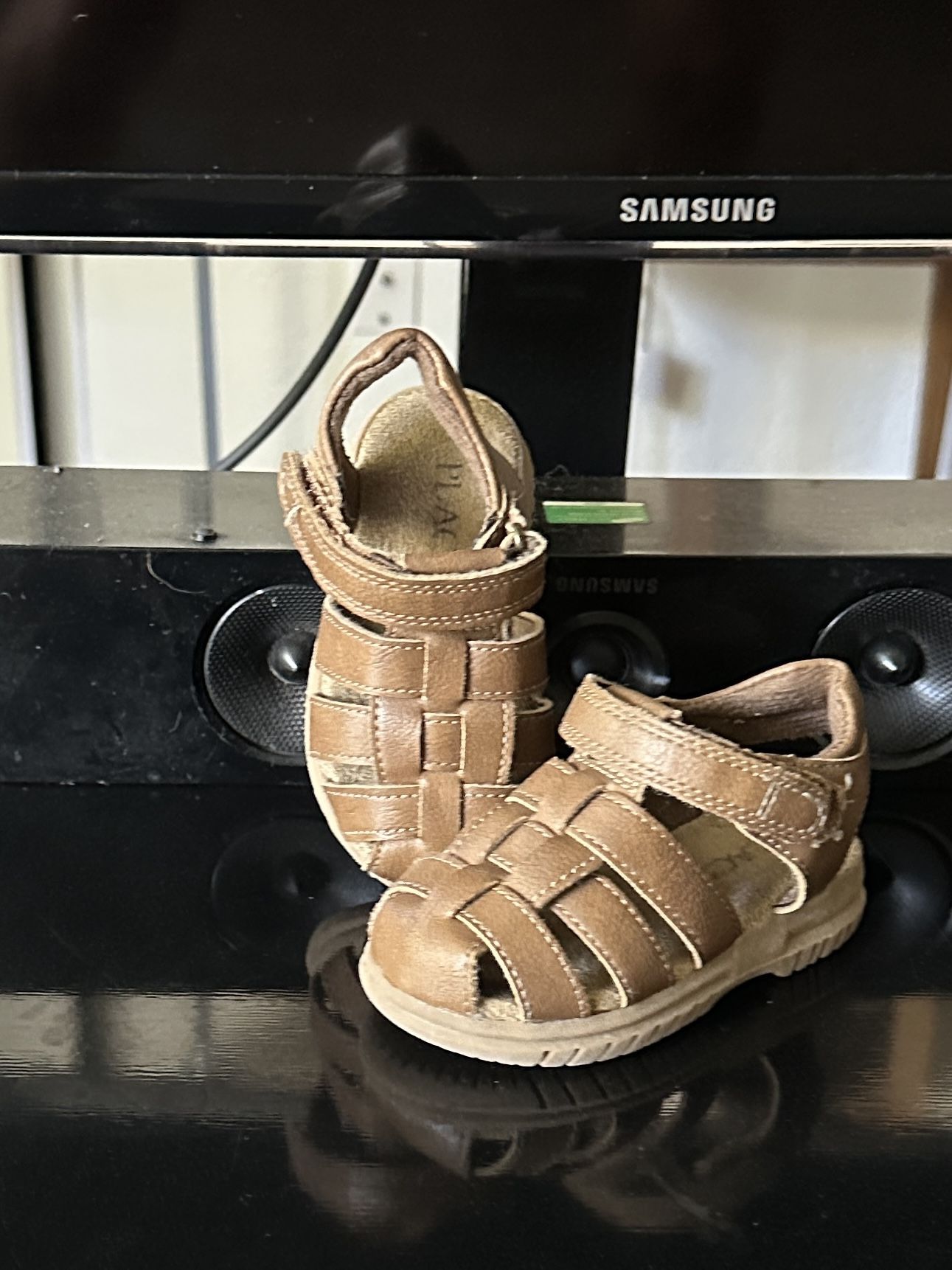 Place Baby Sandals  Size 4