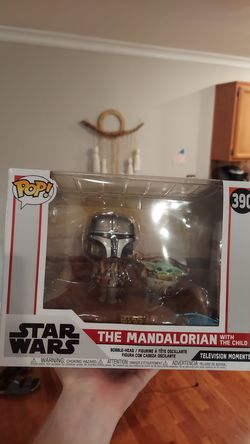 THE MANDALORIAN WITH THE CHILD