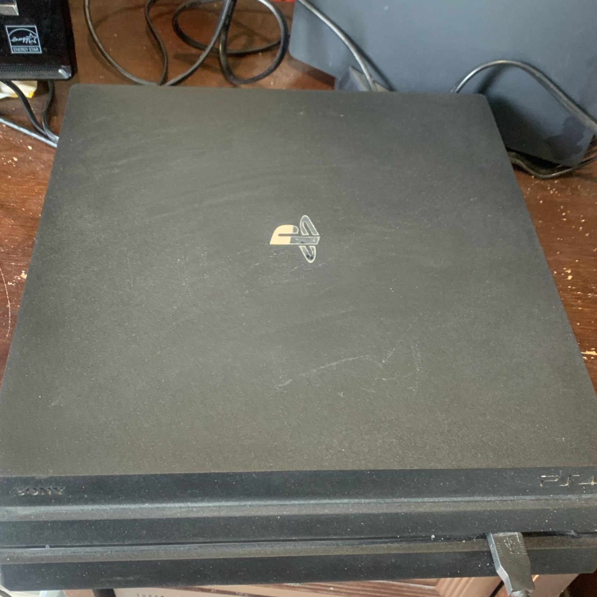 Clean PS4 Pro with COD MW2