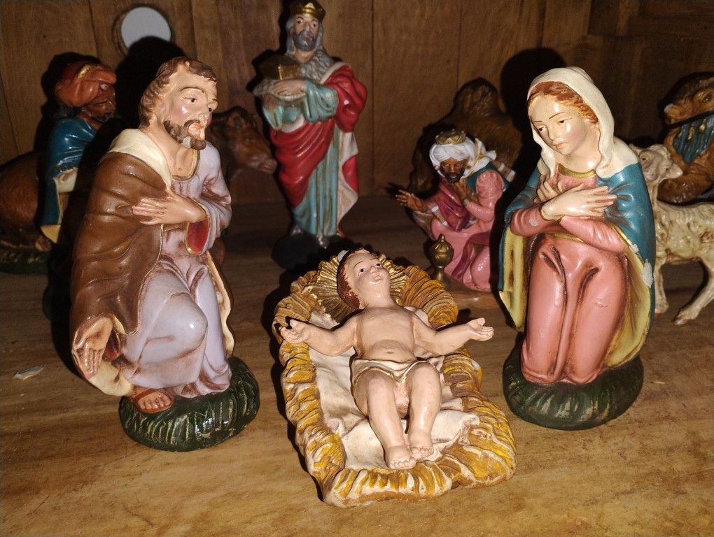 Old Vintage Nativity Set...Italy