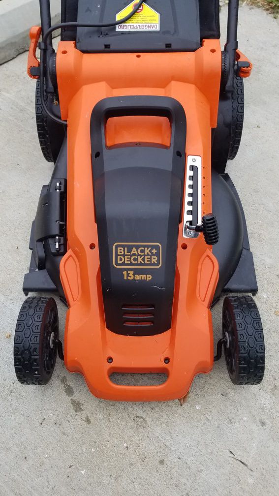 Black and Decker electric lawn mower