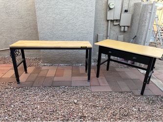 2 Adjustable work benches