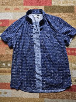 Kenneth Cole Reaction Blue Short Sleeve Shirt (Medium)