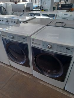 Kenmore elite front load washer and electric dryer set
