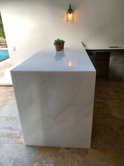 Countertops / Islands / Bar Tops / Cutting Boards / Vases / Window Sills and more...