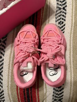 Olivia Miller Hot Pink Size 7 Sneaker